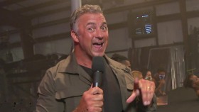 Vince McMahon údajně chce, aby Shane McMahon převzal řízení show RAW