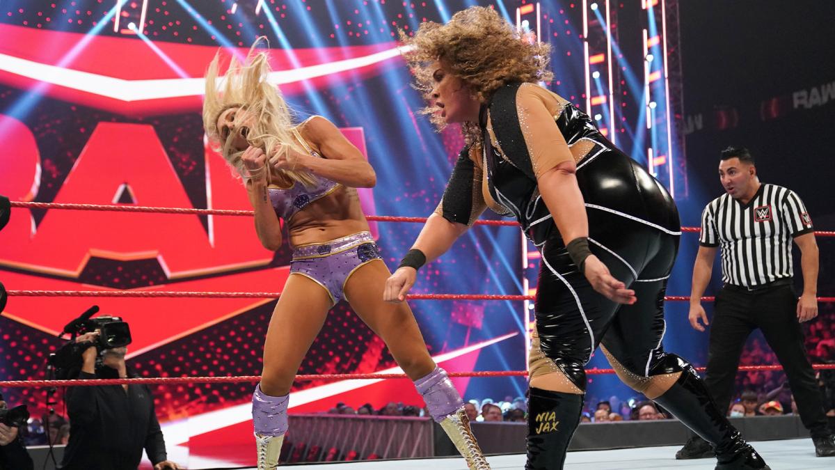 Charlotte Flair vs. Nia Jax