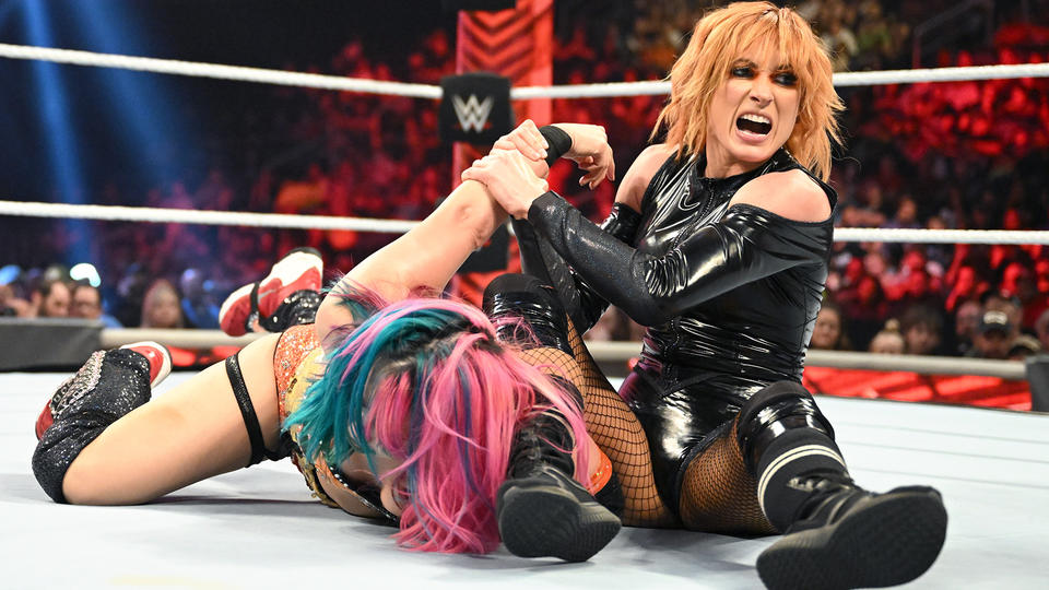 WWE RAW - Asuka vs. Becky Lynch