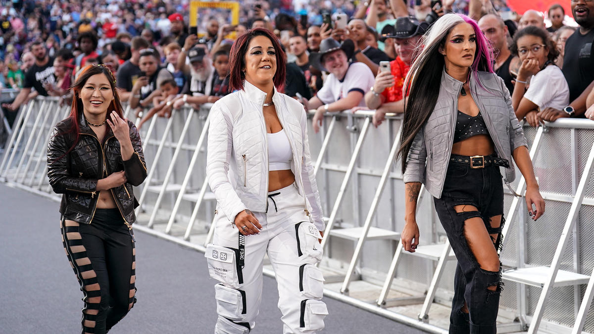 Iyo Sky, Bayley & Dakota Kai