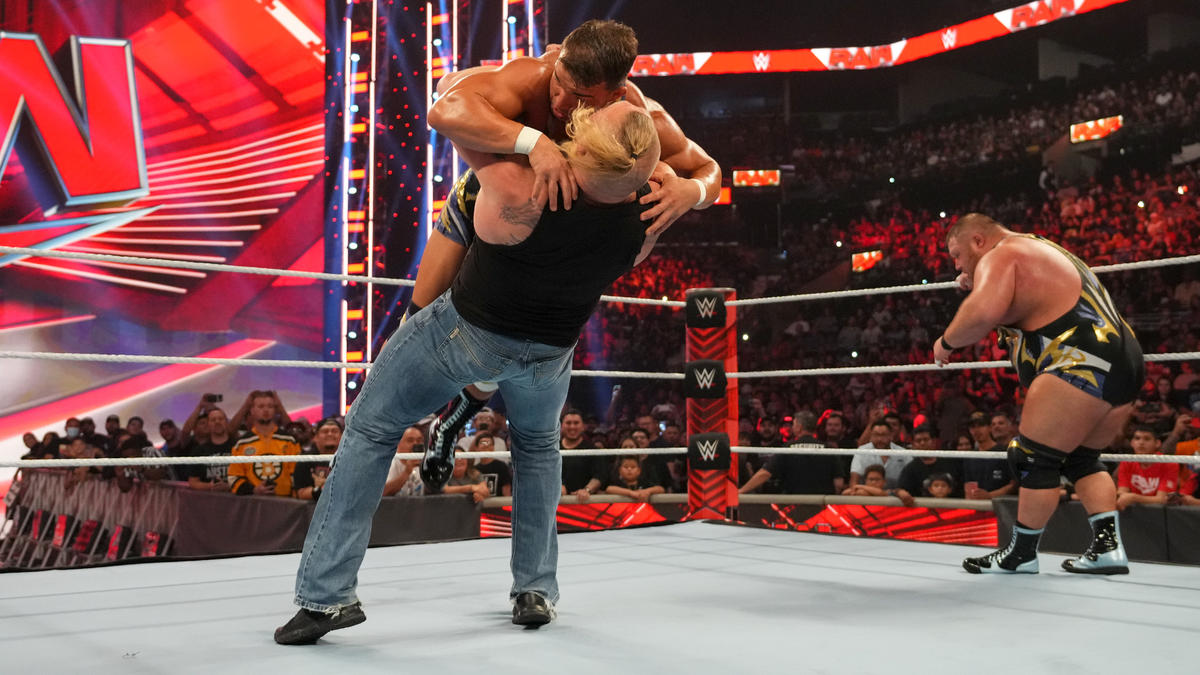 Brock Lesnar v RAW