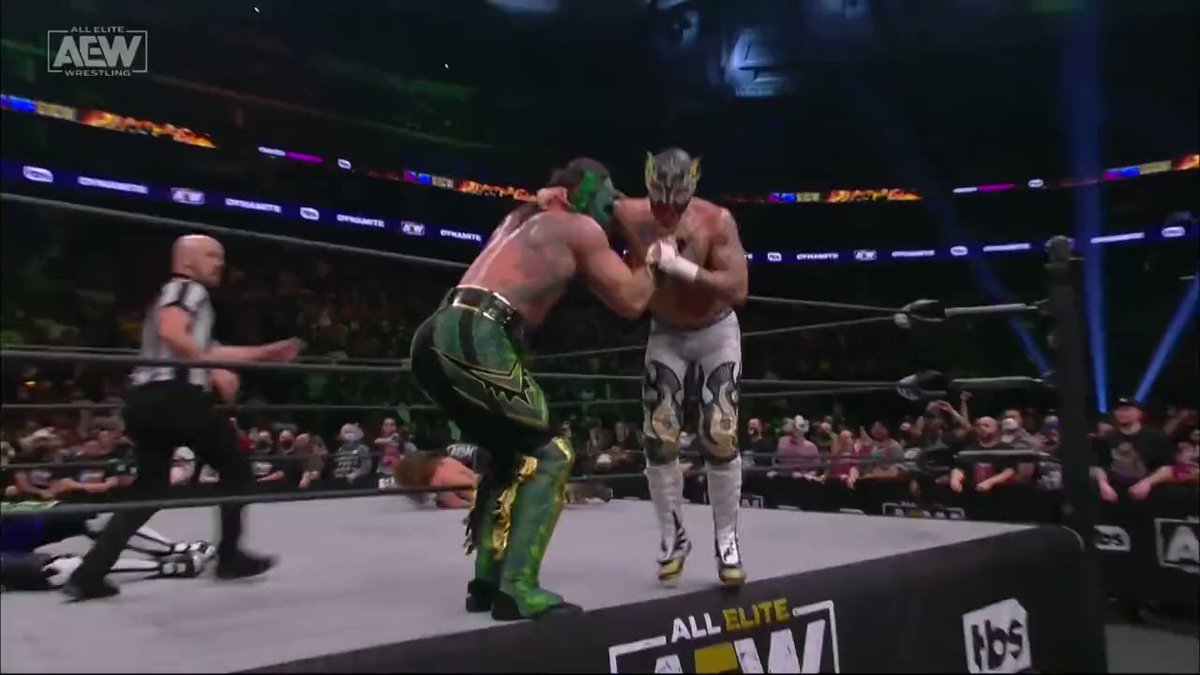 AEW Dynamite: The Lucha Bros (c) vs. Jurassic Express