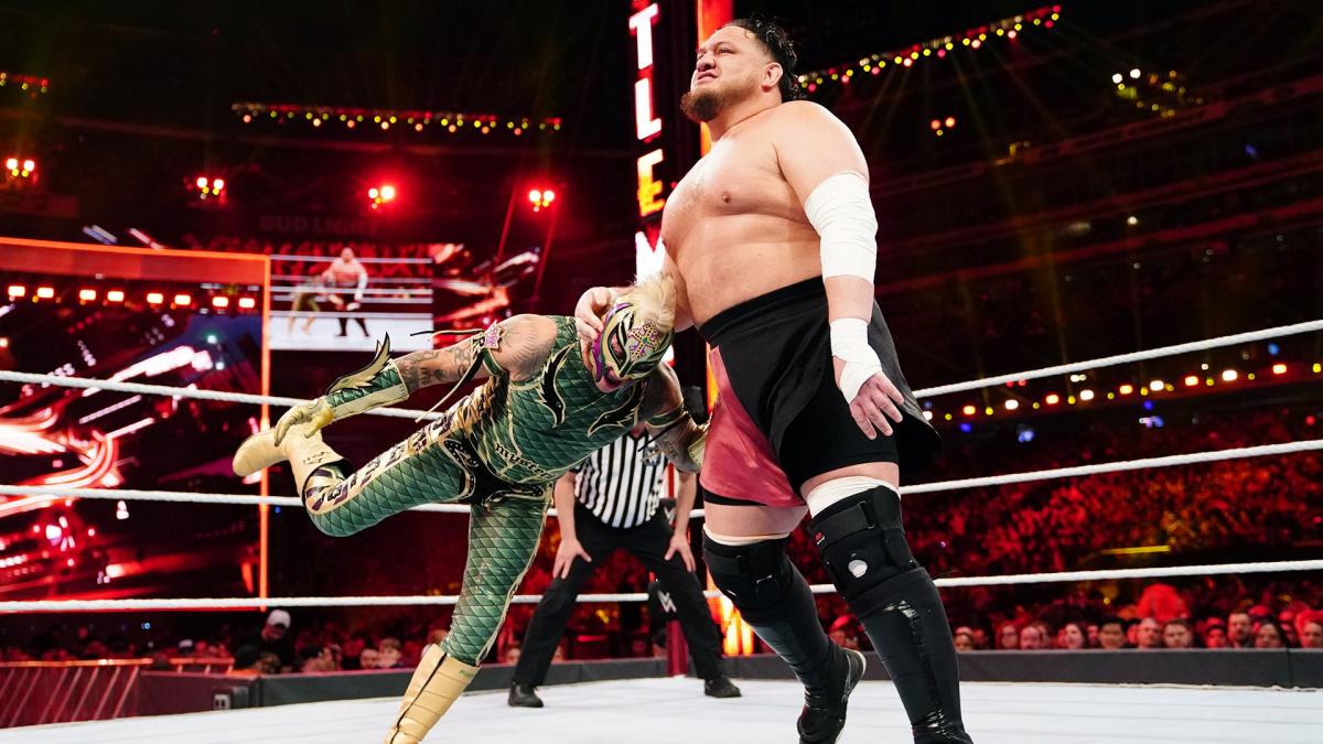 Rey Mysterio vs. Samoa Joe