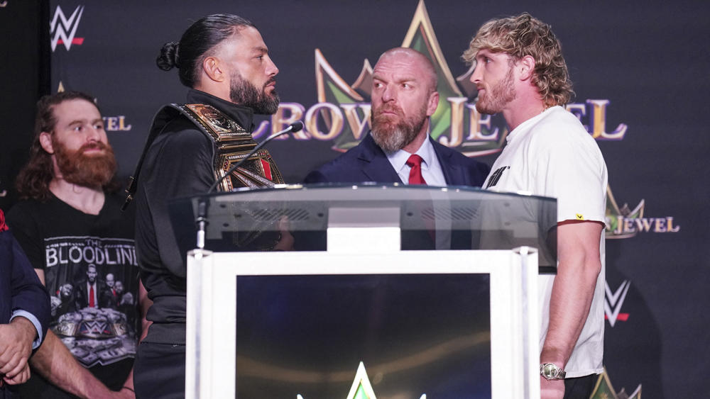 Roman Reigns & Logan Paul