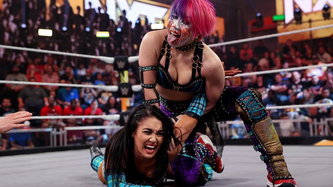 Asuka vs. Roxanne Perez