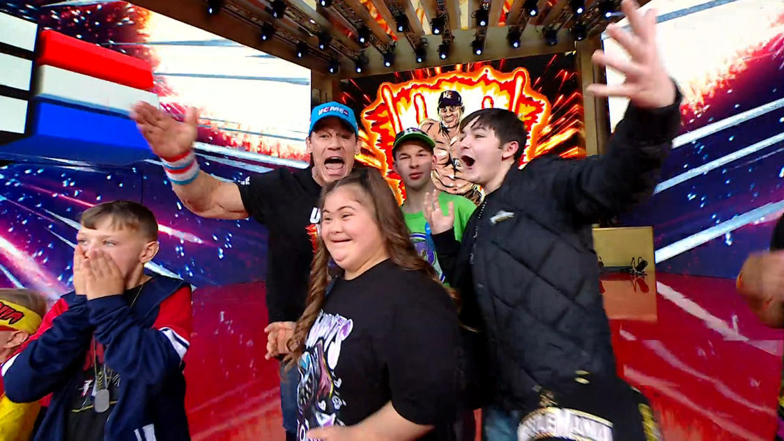 John Cena a děti z nadace Make-A-Wish