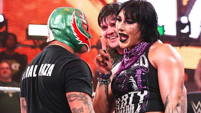 Rey Mysterio, Rhea Ripley & Dominik Mysterio