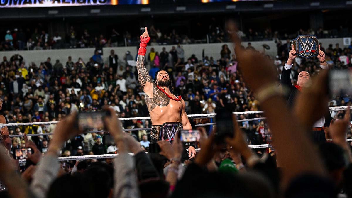Plánuje WWE překvapivý návrat pro Romana Reignse?