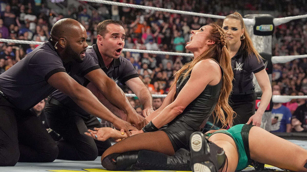 Možný důvod, proč Becky Lynch prohrála v zápase o ženský IC titul
