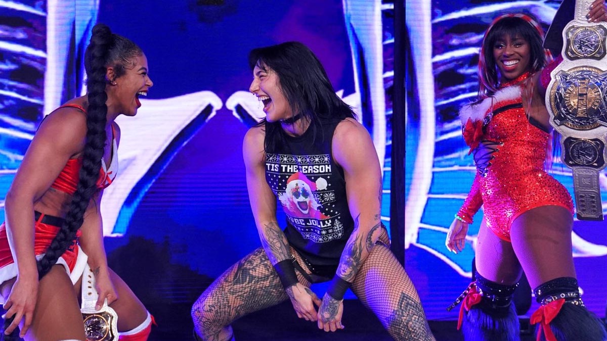 Bianca Belair, Rhea Ripley & Naomi
