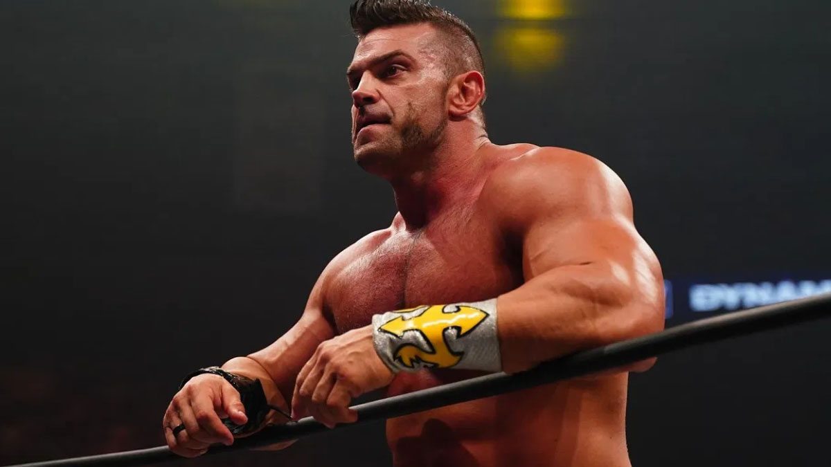 Brian Cage prozradil, že potřebuje další operaci
