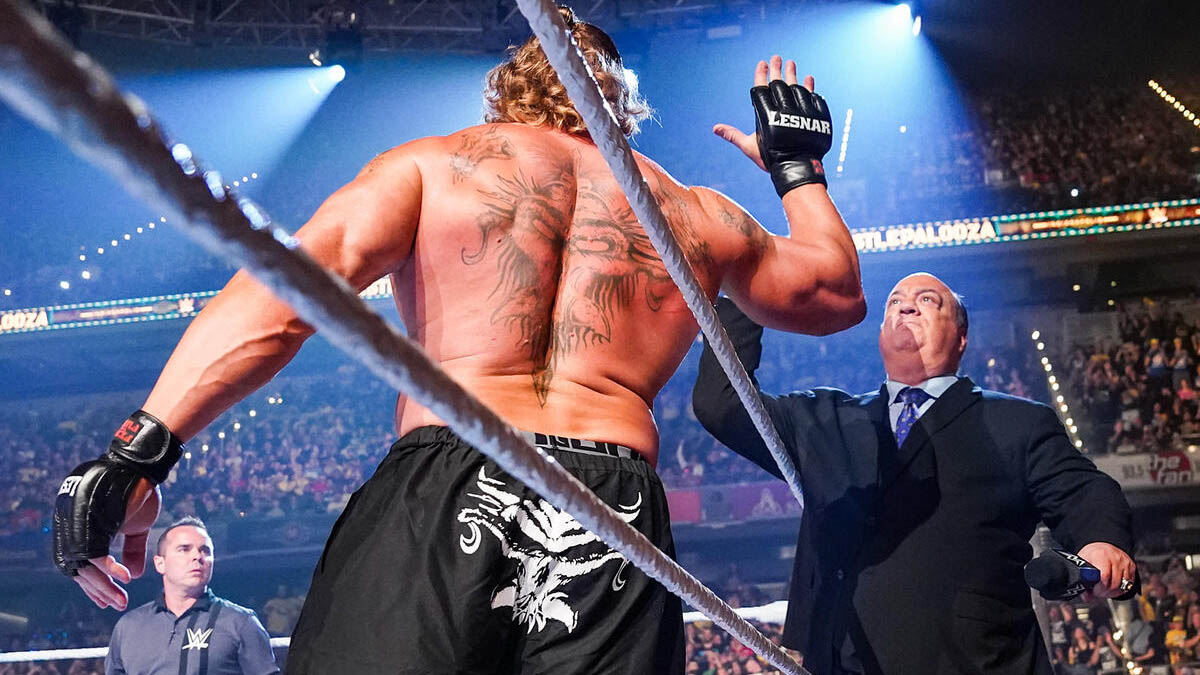 Naznačil Paul Heyman připojení Brocka Lesnara k frakci The Vision?