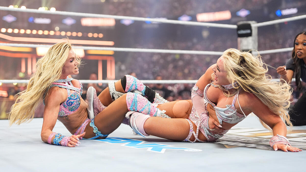 Charlotte Flair vs. Tiffany Stratton