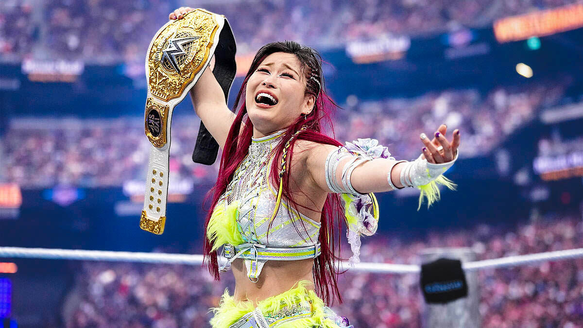 IYO SKY má silnou podporu v zákulisí WWE