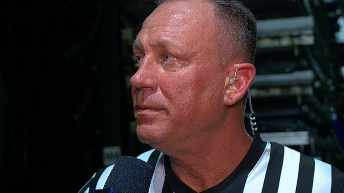 Mike Chioda se podělil o své nejbolestivější okamžiky jako rozhodčí WWE