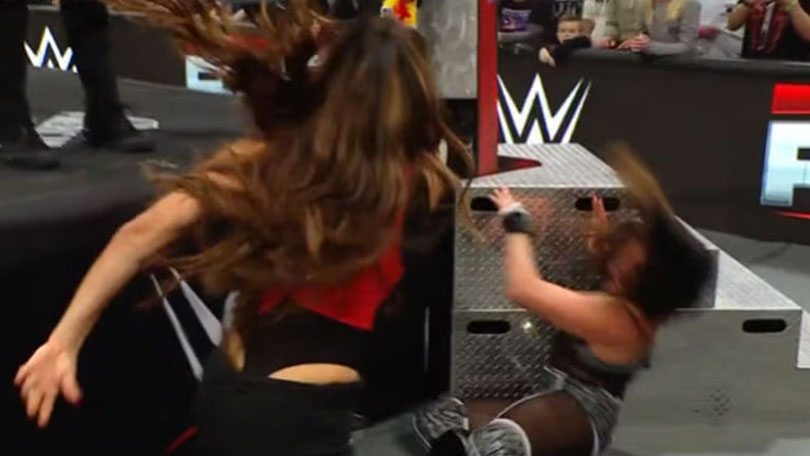 Info o stavu Raquel Rodriguez po brutálním nárazu v pondělní show WWE RAW