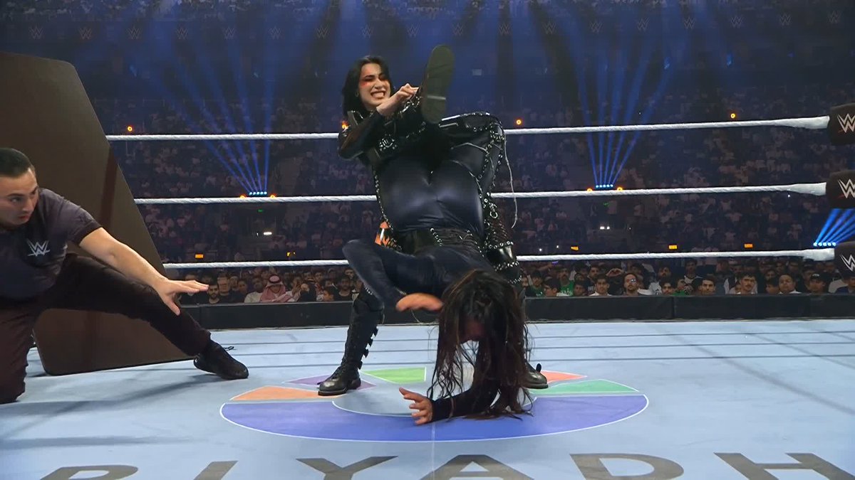 Ohodnoťte prémiový live event WWE Night of Champions 2025