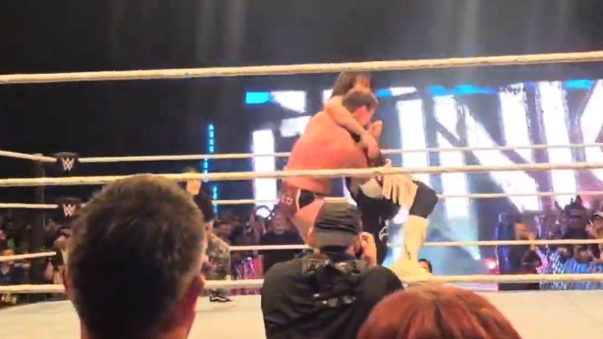 VIDEO: CM Punk použil „sexy pin“ Rhey Ripley, aby ponížil Dominika Mysteria