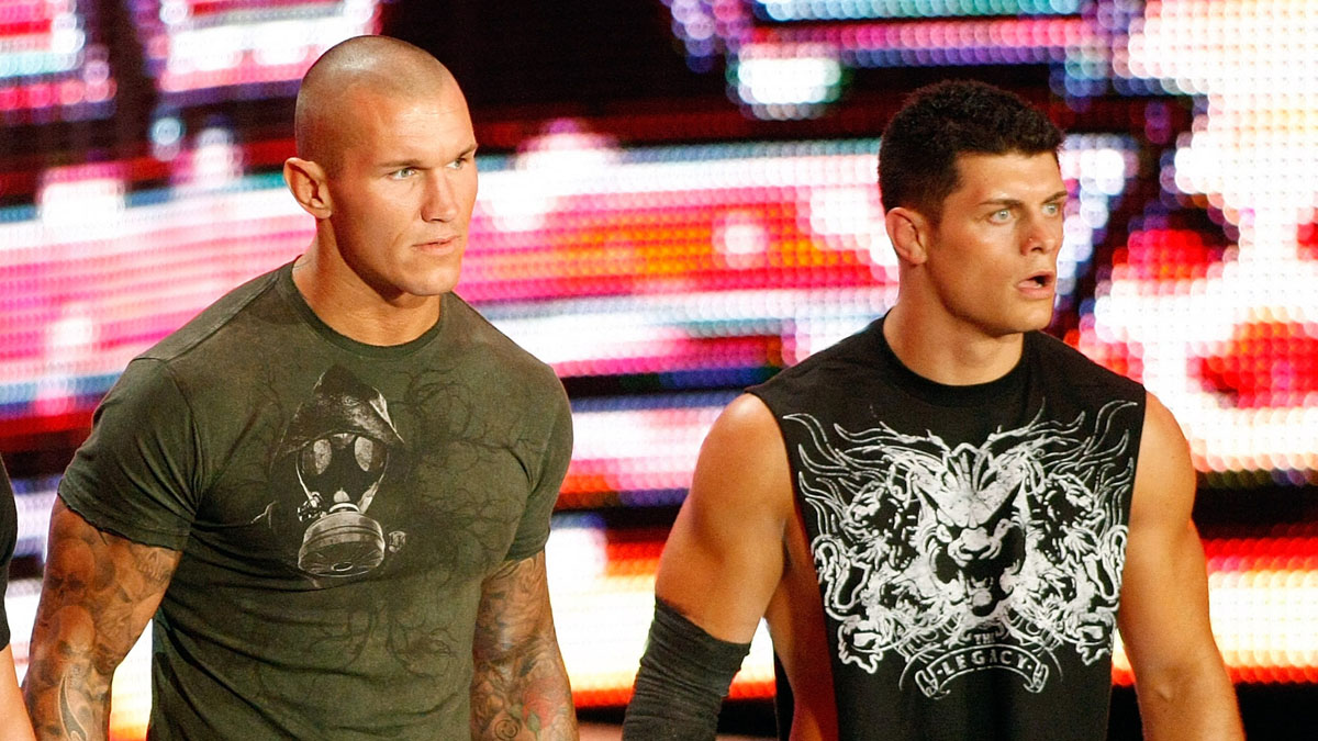 Cody Rhodes odhalil radu, kterou mu dal Randy Orton, když teprve začínal