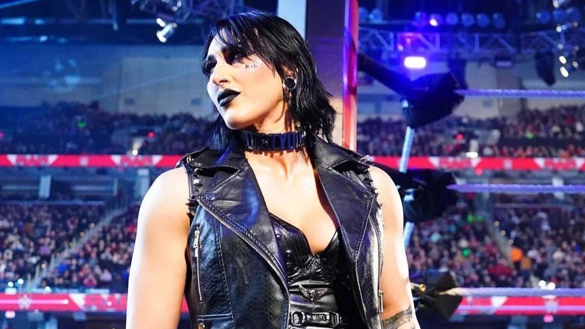 Jak dlouho bude Rhea Ripley mimo ring kvůli zranění?