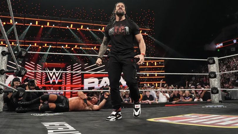 Paul Heyman slibuje pomstu Romanu Reignsovi po pondělní show WWE RAW