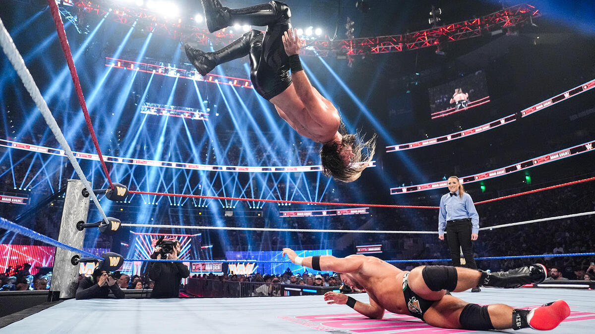 Zranění Setha Rollinse vedlo k zásadní změně plánů na WWE SNME