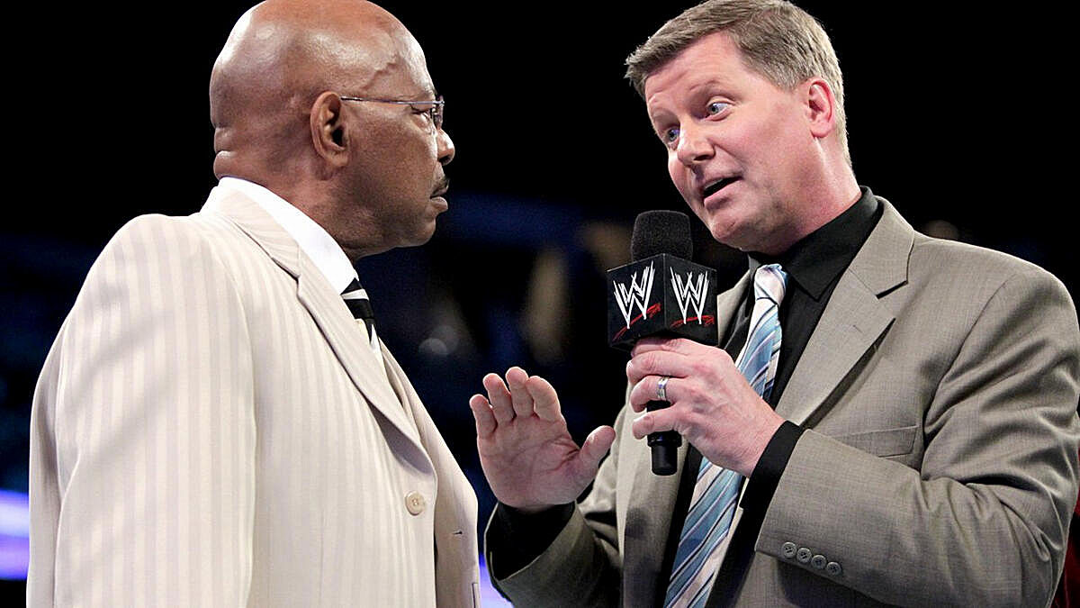 Teddy Long: „Zbabělec” John Laurinaitis zneužil svou roli v WWE, aby mi ublížil