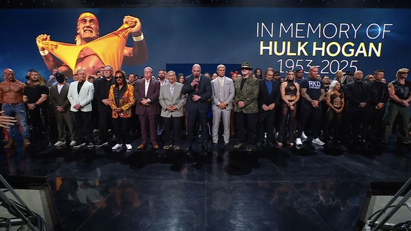 WWE vzdala hold Hulku Hoganovi ve včerejším SmackDownu