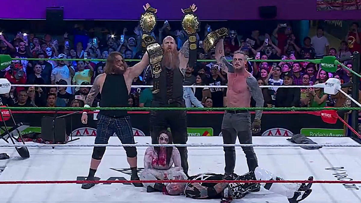 The Wyatt Sicks se objevili v AAA a zaútočili na šampiony