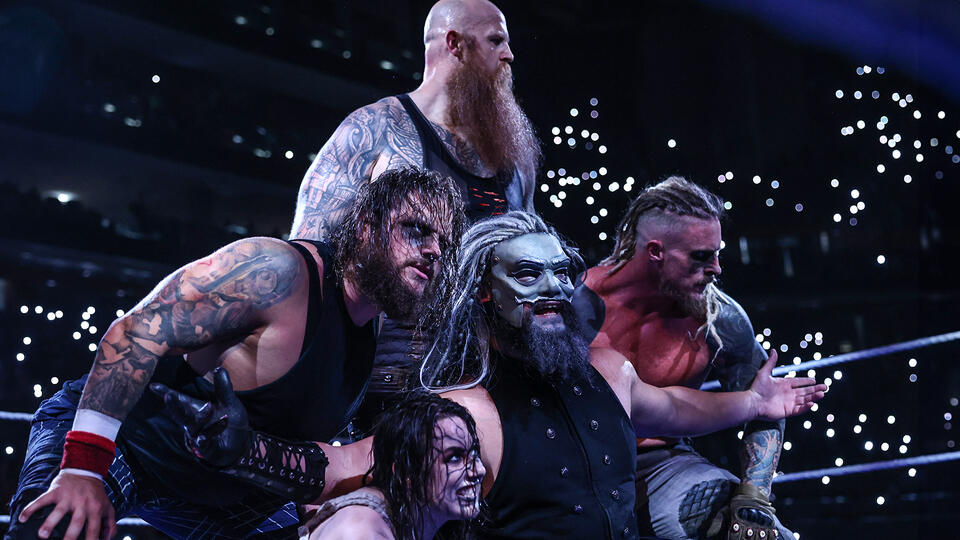 The Wyatt Sicks pokračují v terorizování Tag Týmů ve SmackDownu