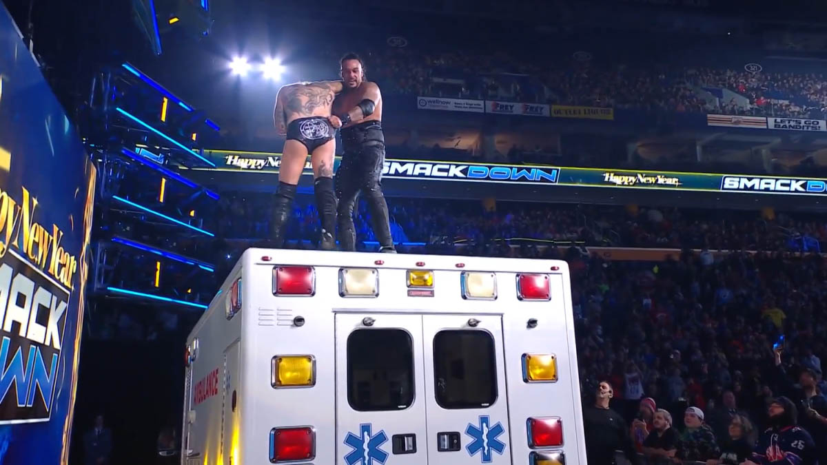 Kdo opustil včerejší SmackDown v sanitce?