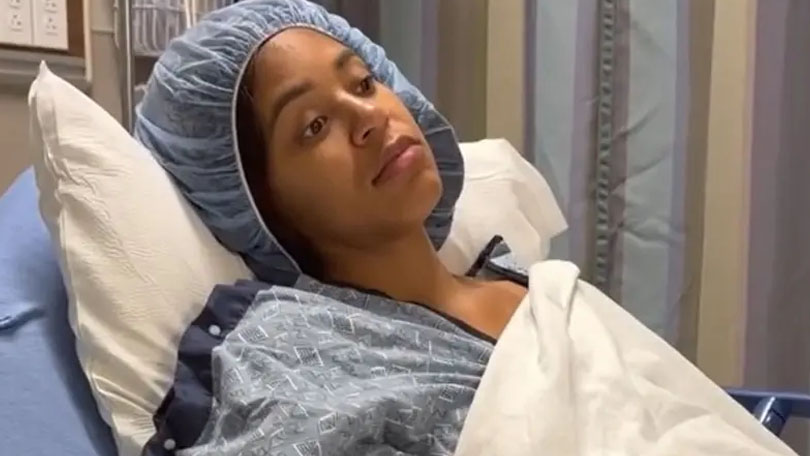 Bianca Belair zveřejnila drastické záběry z operace prstu