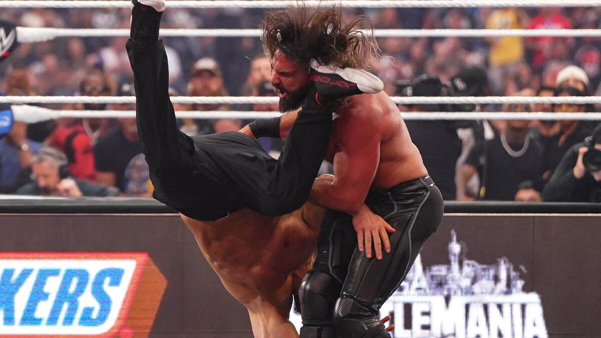 Seth Rollins prozradil, jakým způsobem ho Bron Breakker zranil na WrestleManii 42