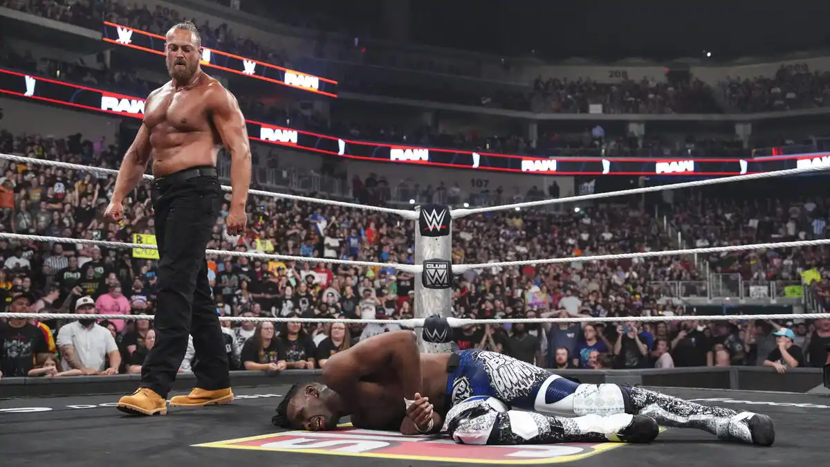 Big Cass vysvětlil, proč při návratu do WWE napadl Je’Vona Evanse