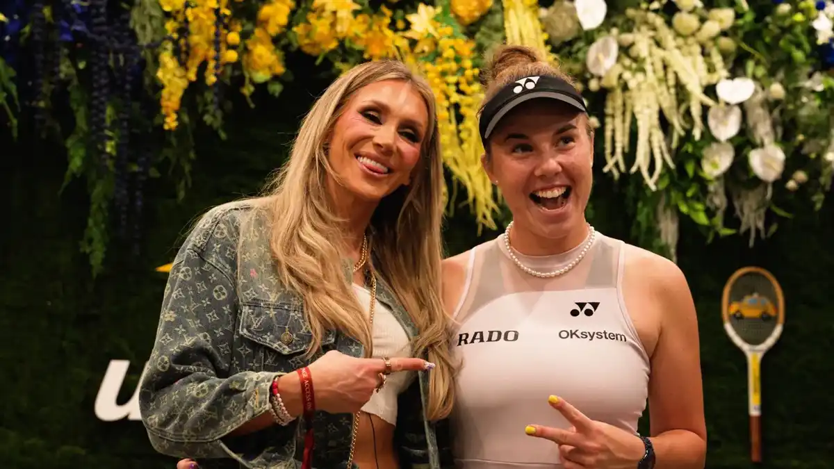 Charlotte Flair & Linda Nosková