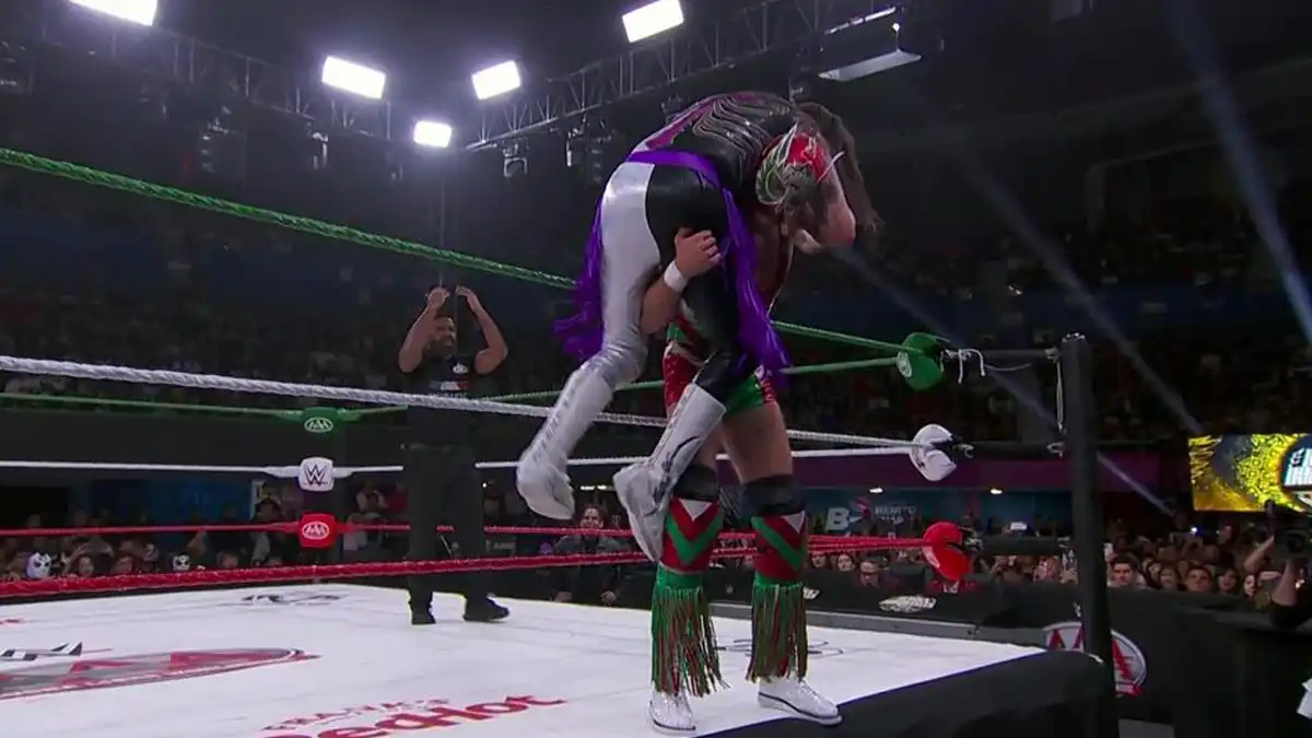 Dominik Mysterio vs. El Grande Americano