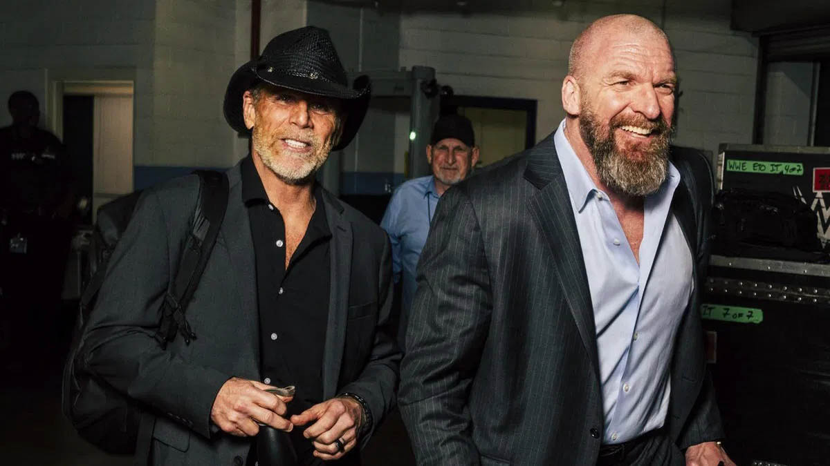 Shawn Michaels dostal od Triple He vtipný dárek k narozeninám