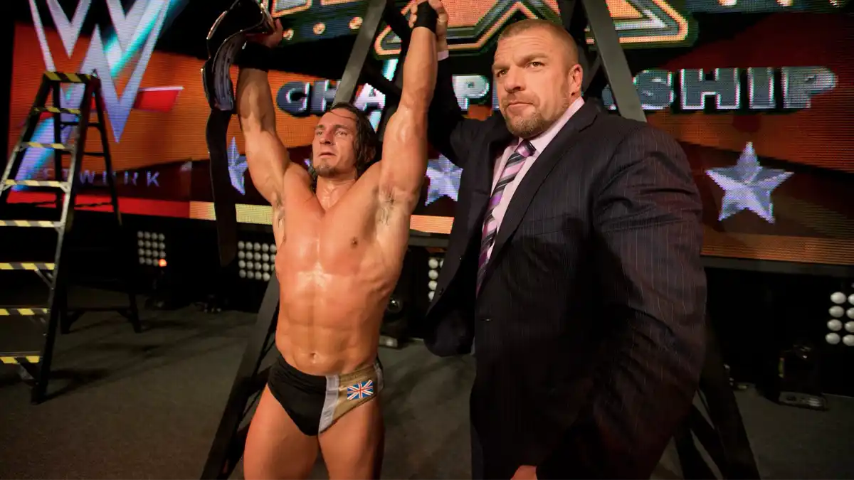 Neville (PAC) & Triple H
