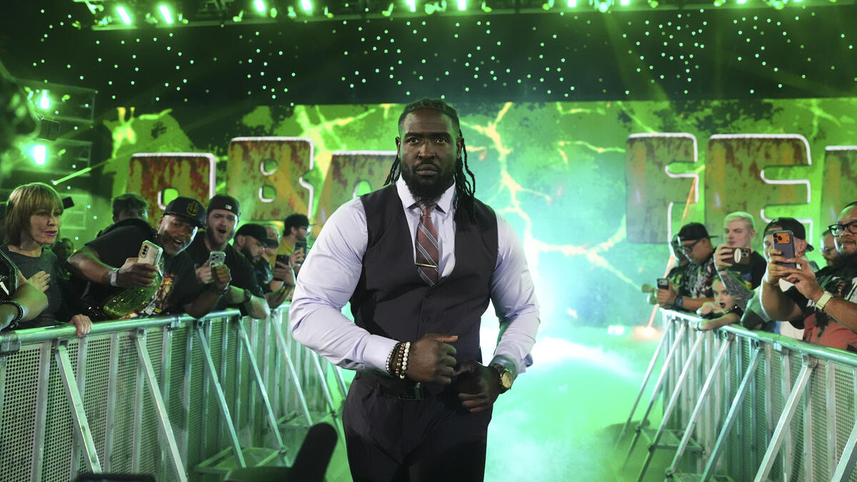 WWE změnila plán pro Femiho po jeho vítězství nad Brockem Lesnarem