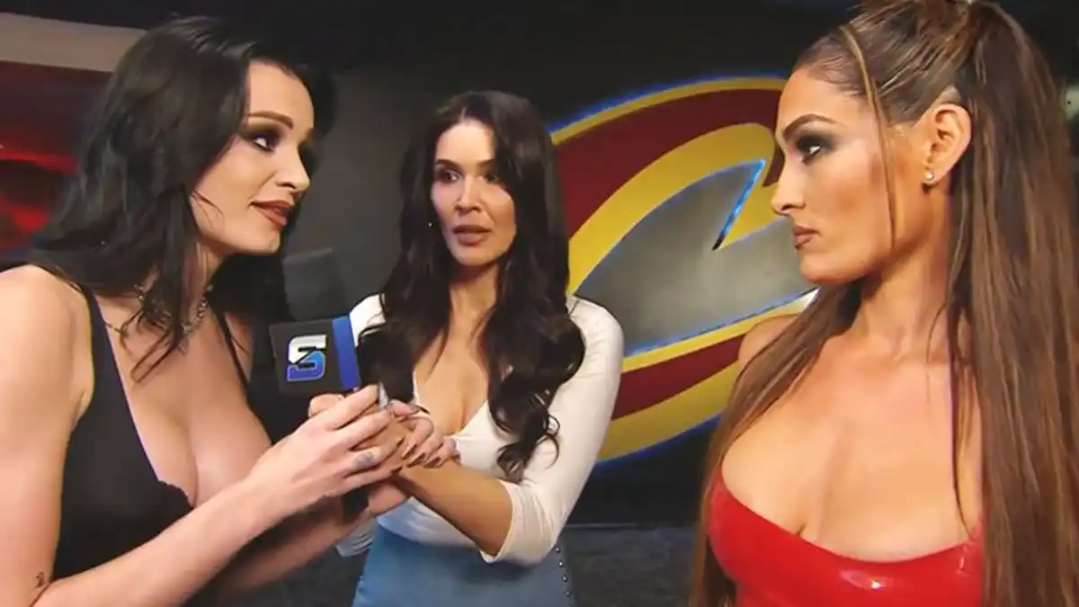 Paige & Nikki Bella