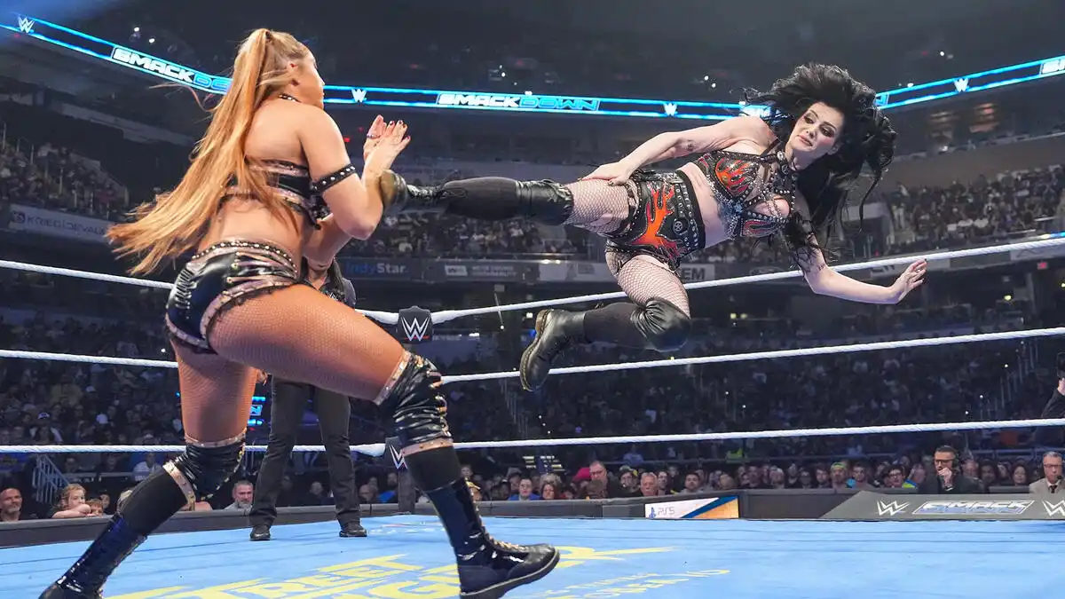 Lainey Reid vs. Paige