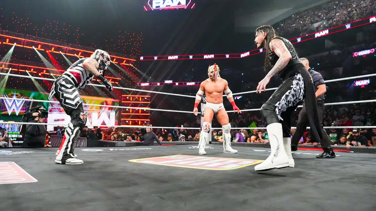 Penta vs. Dragon Lee vs. Dominik Mysterio