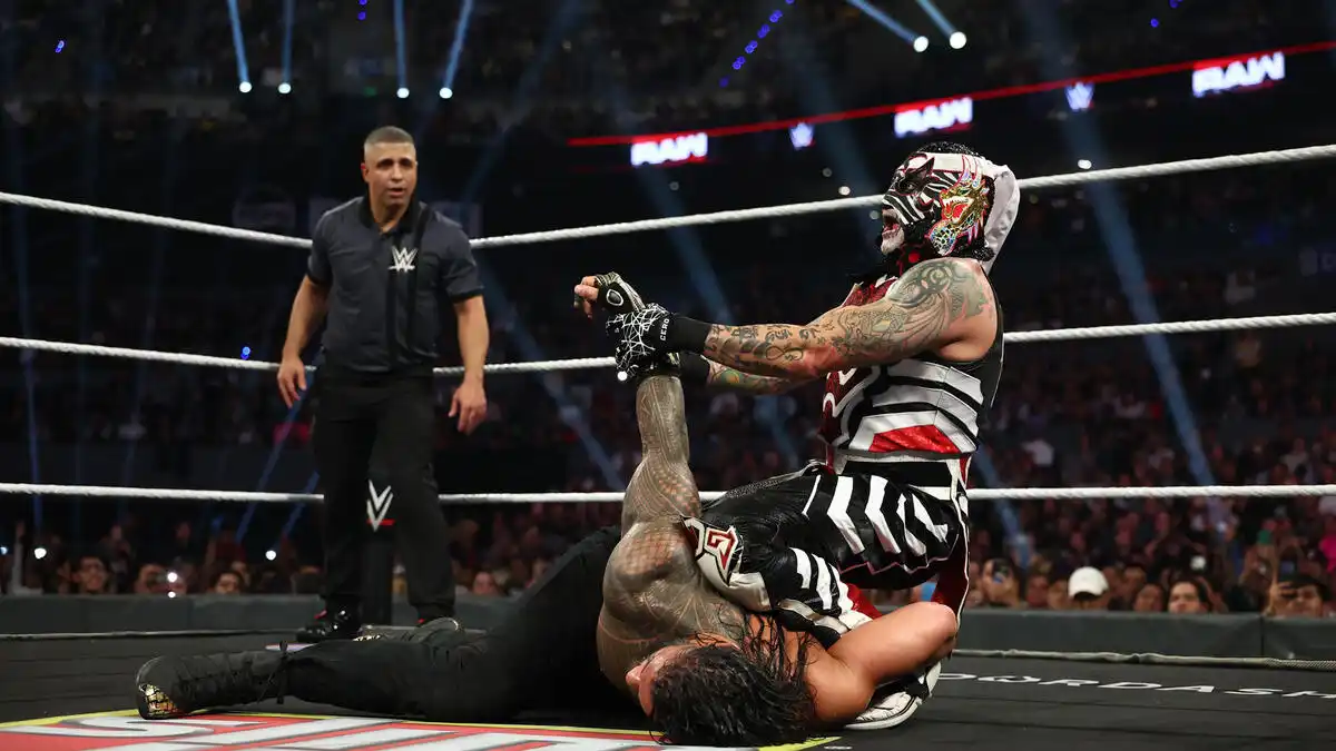 Penta vs. Roman Reigns