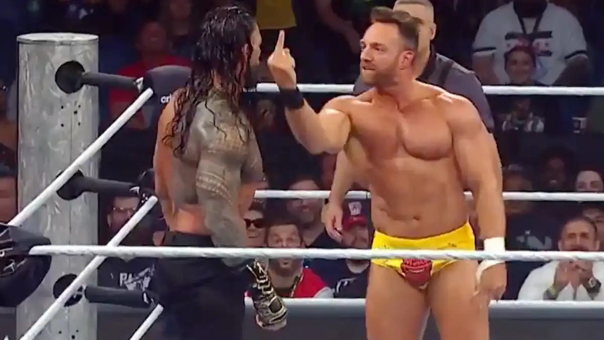 Roman Reigns vs. LA Knight
