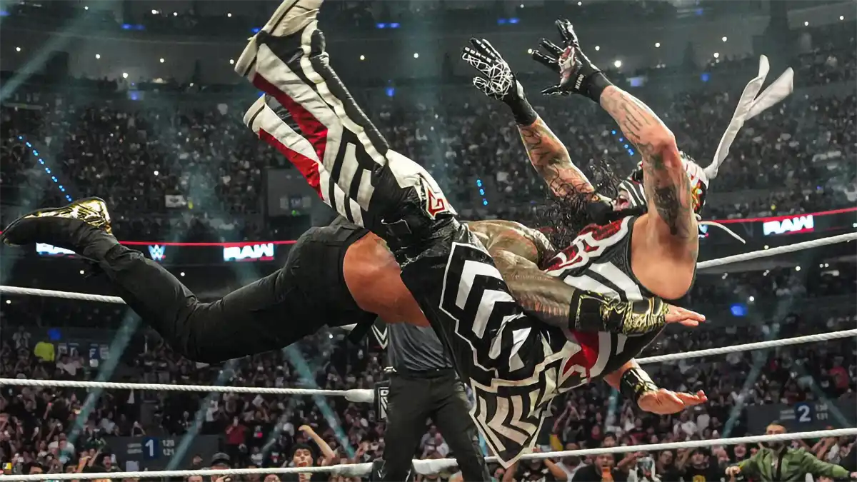 Roman Reigns vs. Penta