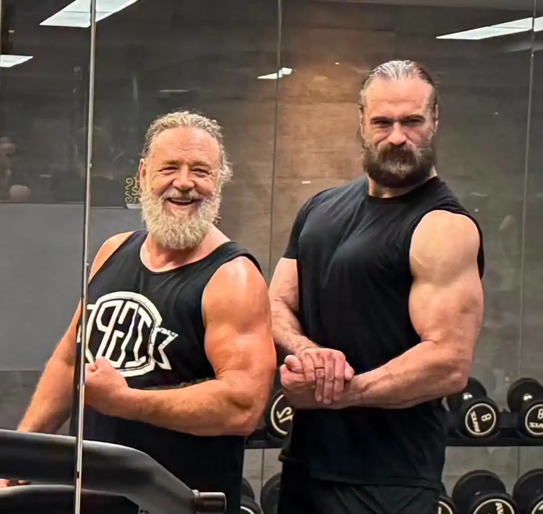 Russell Crowe & Drew McIntyre