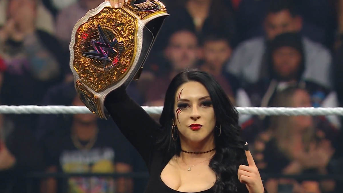 Stephanie Vaquer ve včerejší show WWE RAW oznámila, že je zraněna