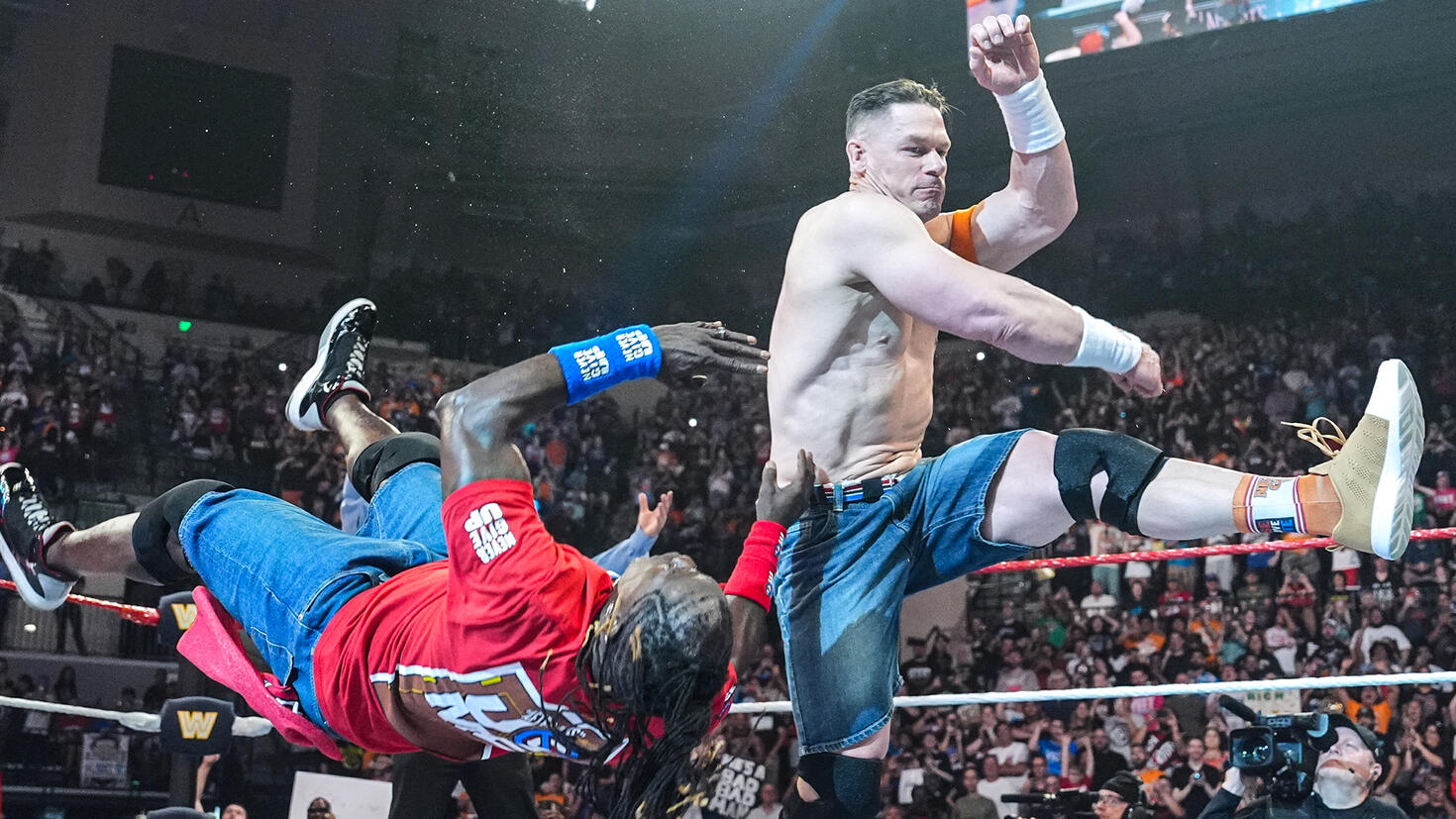Videa (videos) - WWE Saturday Night's Main Event