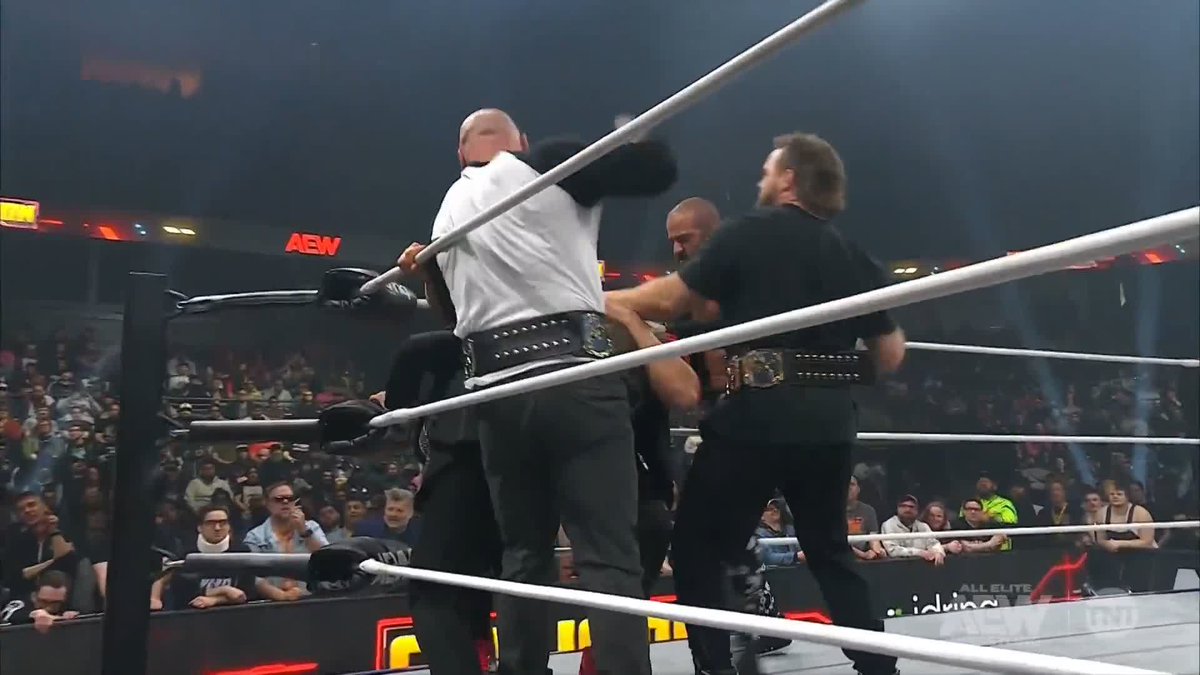 Videa (videos) - AEW Collision