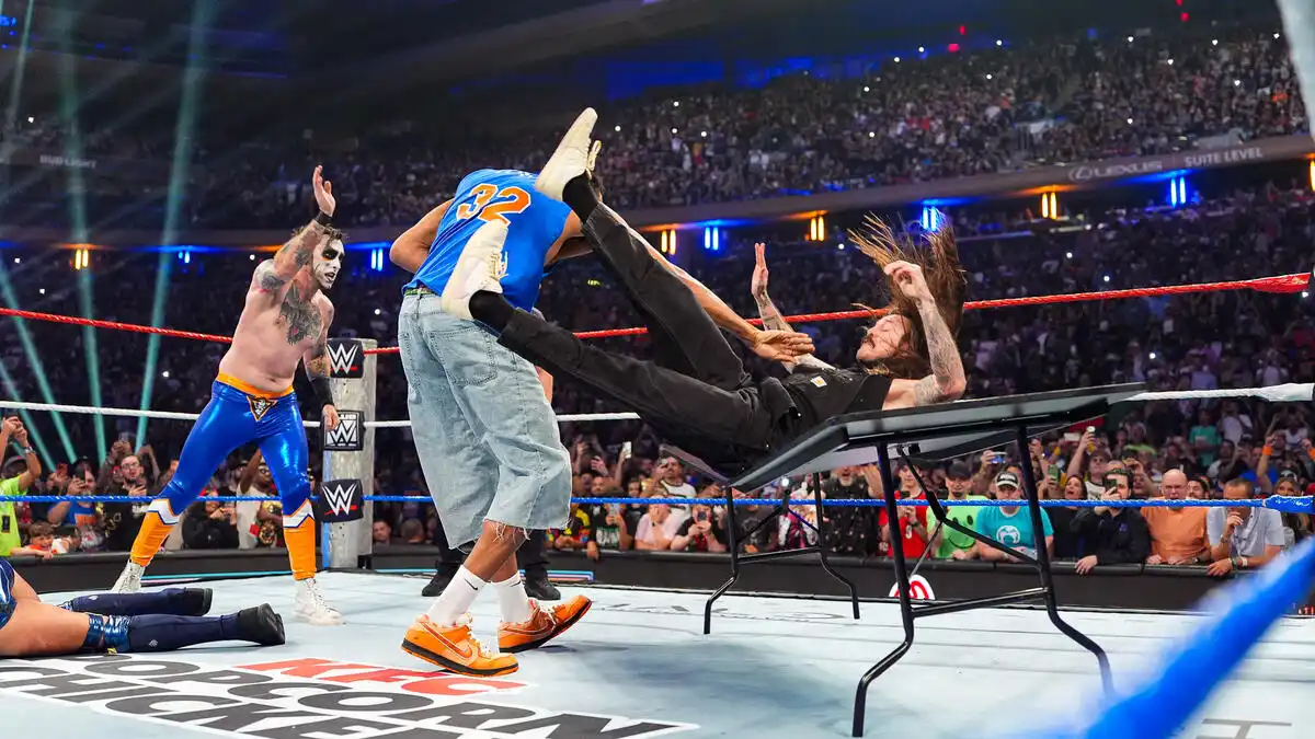 Výsledky (Results) - WWE Saturday Night's Main Event